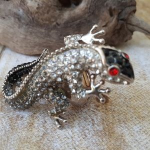 Crystal Vintage like Lizard fashion ring